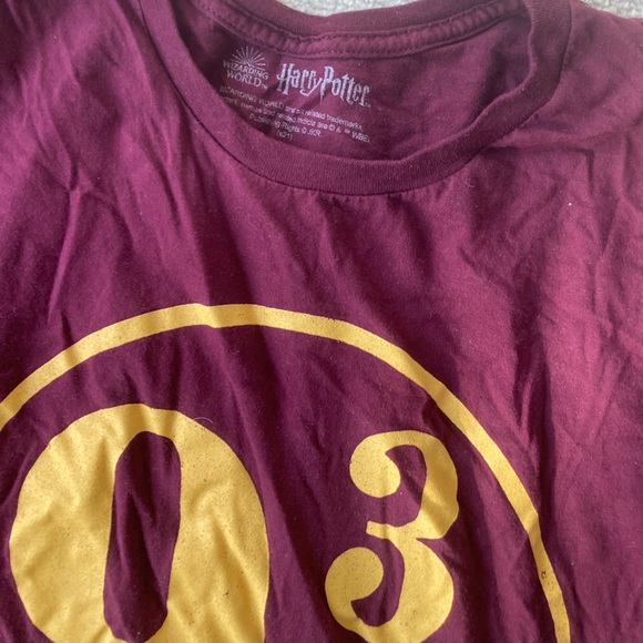 Wizard World of Harry Potter t shirt 9 3/4 large adult - Picture 3 of 5